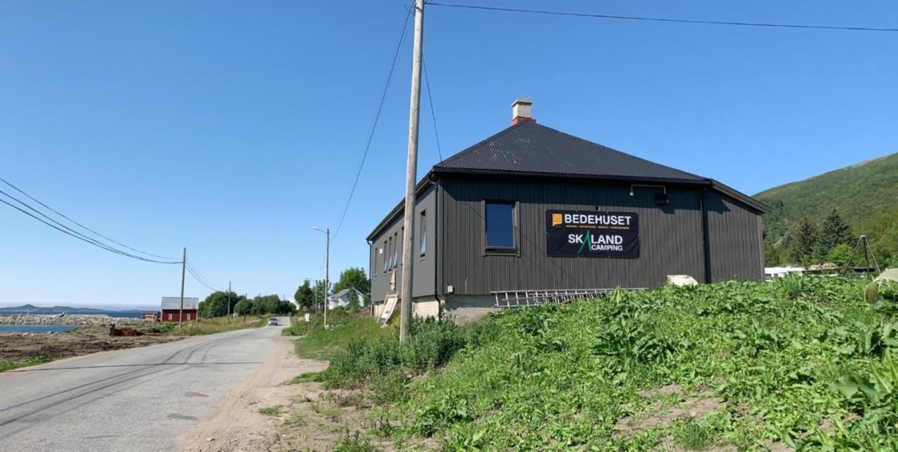 Bedehuset Basecamp Senja 호텔 Skaland 외부 사진