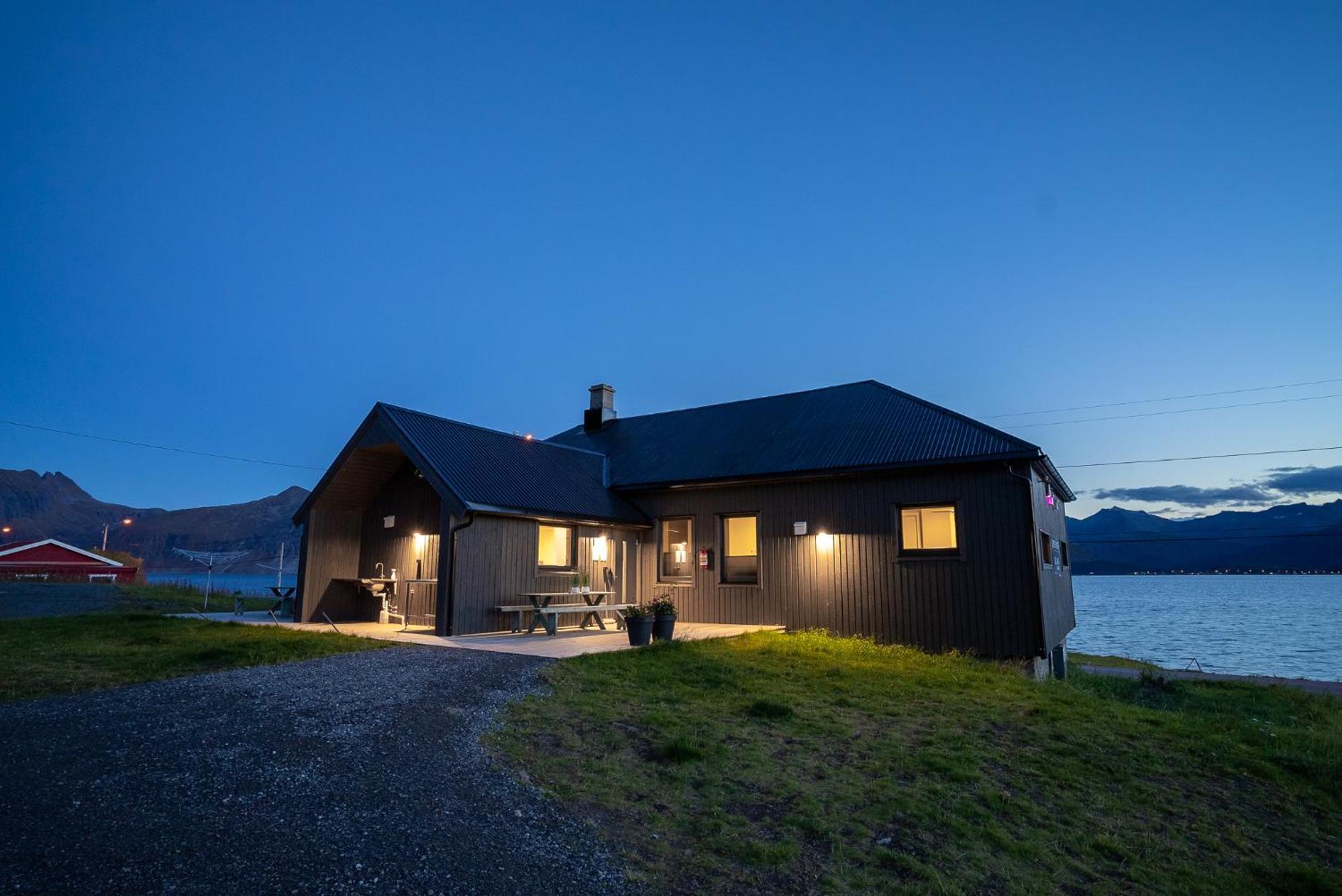 Bedehuset Basecamp Senja 호텔 Skaland 외부 사진